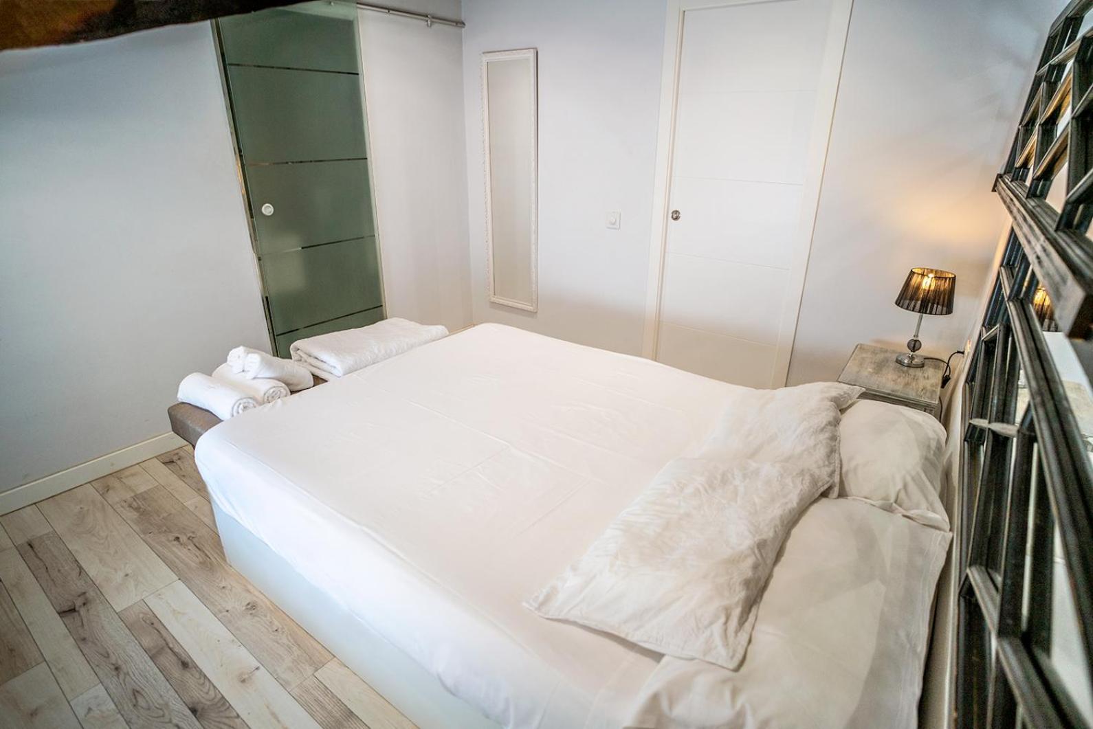 Ferienwohnung Atico Con Terraza Y Jacuzzi En El Centro Valencia Zimmer foto